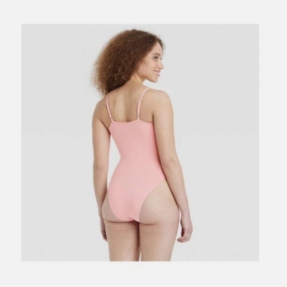 A New Day Light Pink Twist Front Strechy Bodysuit Ajustable Staps - Picture 2 of 7